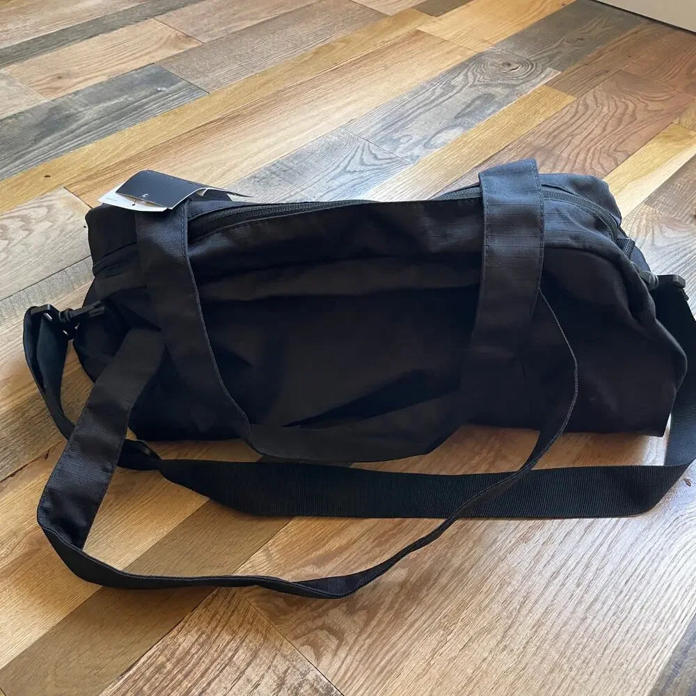 Nike Black Medium Training Duffel Gym Bag NWT Move To Zero Shoulder Strap